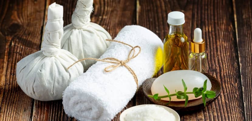 herbal compress massage